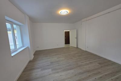 Garsonieră semidecomandată în Baza 3 - 6