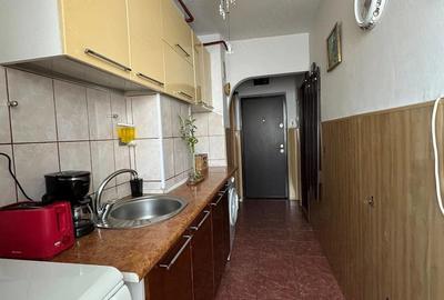 Apartament cu 2 camere decomandat în Micro 19