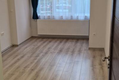 Apartament cu 3 camere decomandat în Exterior Vest - 10