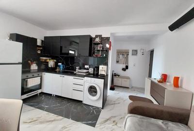 Apartament cu 2 camere semidecomandat, mobilat în Central