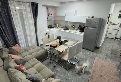 Apartament cu 3 camere decomandat în Lipovei