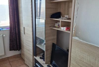 Garsonieră decomandată în UMT - 2