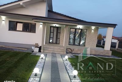 Casă cu 4 camere în Juc-Herghelie