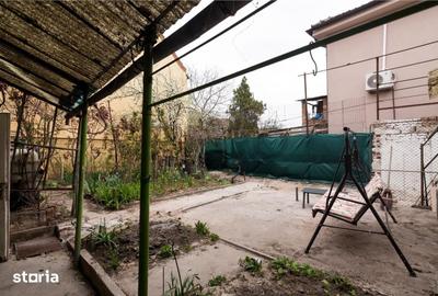 Casă cu 2 camere cu Teren 200 Mp în Central