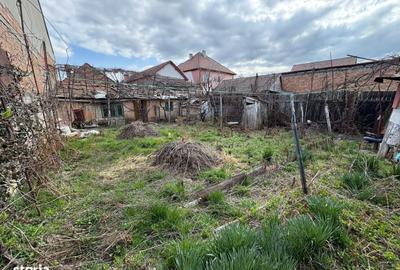 Casă cu 3 camere în Lazaret