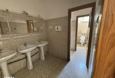 Spațiu comercial, de 1,405 mp, în Central