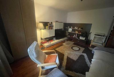 Apartament cu 4 camere decomandat în 13 Septembrie