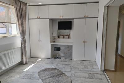 Apartament cu 2 camere decomandat în Central - 3