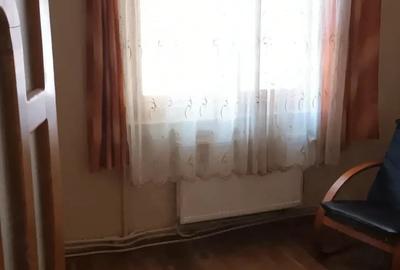 Apartament cu 3 camere semidecomandat în Central - 2