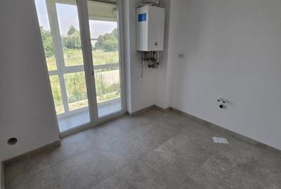 Apartament cu 3 camere decomandat în Gherăiești - 3