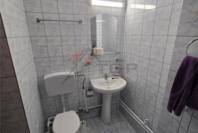 Apartament cu 3 camere decomandat în Dacia