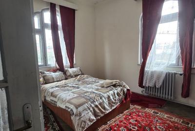 Casă cu 6 camere decomandat cu Teren 461 Mp în Central - 10
