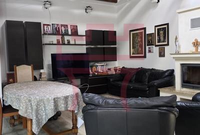 Casă cu 5 camere decomandat cu Teren 800 Mp în Plopilor