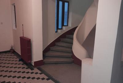 Apartament cu 3 camere semidecomandat, mobilat în Tineretului - 2