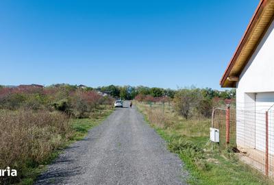 Teren de 1296 mp, în Sânpetru