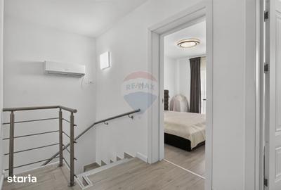 Casă cu 8 camere cu Teren 491 Mp în Central
