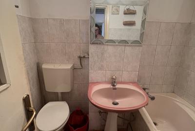 Apartament cu 2 camere decomandat în Calea București