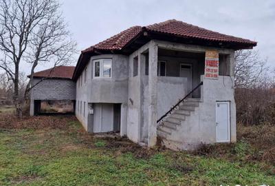 Casă individuală cu 6 camere cu Teren 10756 Mp în Exterior Sud - 3