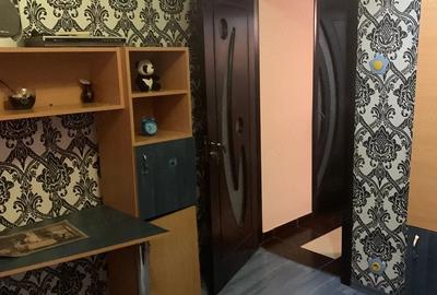 Apartament cu 3 camere decomandat în Exterior Vest