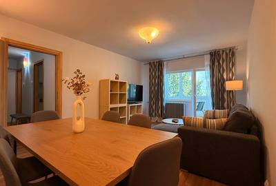 Apartament cu 3 camere decomandat în Aviației
