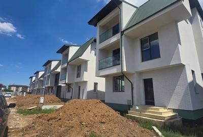 Casă individuală cu 5 camere cu Canalizare în Dobroești - 3