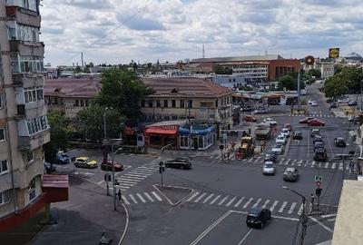 Apartament cu 2 camere, mobilat în Central