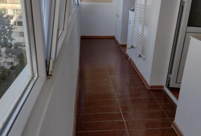 Apartament cu 2 camere decomandat în Republicii
