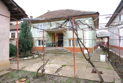 Casă individuală cu 4 camere cu Canalizare în Central - 6