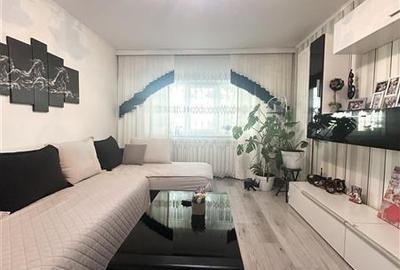 Apartament cu 3 camere decomandat în Far - 21