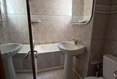 Apartament cu 3 camere în Micro 14 - 5