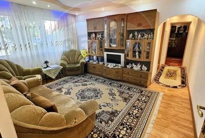 Apartament cu 3 camere semidecomandat, mobilat în Craiovița Nouă