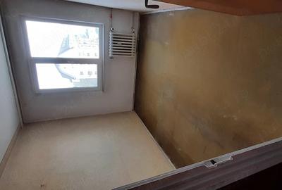 Apartament cu 3 camere decomandat în Titan - 2