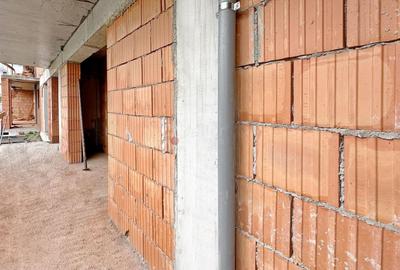 Apartament cu 3 camere decomandat în Noua - 15