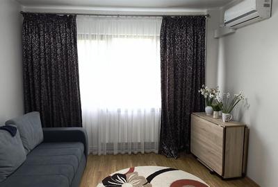 Apartament cu 3 camere semidecomandat, mobilat în Podu Roș