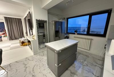 Apartament cu 2 camere decomandat, mobilat în Central