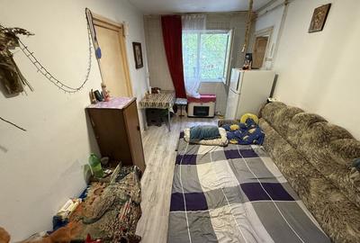 Apartament cu 2 camere în Micro 14