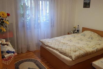 Apartament cu 2 camere decomandat în Km 4 - 4