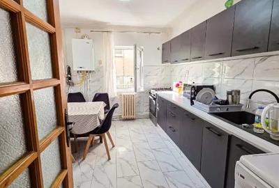 Apartament cu 4 camere decomandat în Obcini