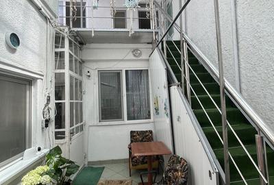 Casă cu 5 camere cu Teren 89 Mp în Central