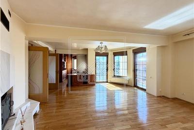 Apartament cu 2 camere decomandat, mobilat în Hipodrom 2