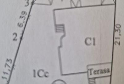 Casă cu 3 camere decomandat în Central