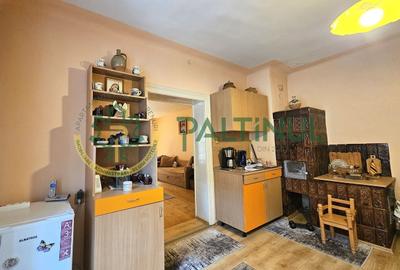 Casă cu 3 camere decomandat cu Teren 449 Mp în Central - 5