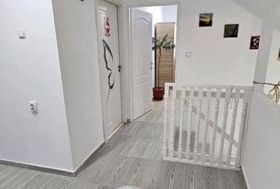 Casă cu 4 camere cu Teren 160 Mp în Central - 3