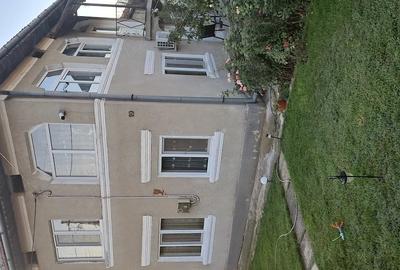 Casă cu Teren 700 Mp în Central