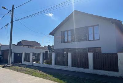 Casă individuală cu 6 camere cu Canalizare în Ronaț - 2