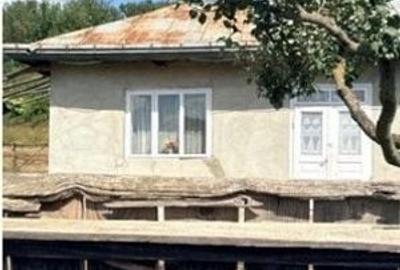 Casă cu 2 camere în Balta Arsă