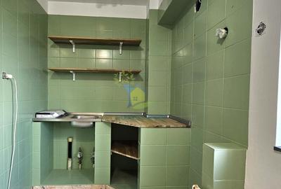 Apartament cu 3 camere semidecomandat, mobilat în Calea Călărașilor - 5