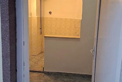 Apartament cu 2 camere decomandat în Central - 1