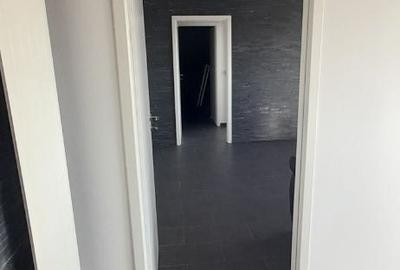 Apartament cu 2 camere semidecomandat în Micro 11
