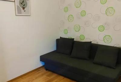 Garsonieră decomandată în Central